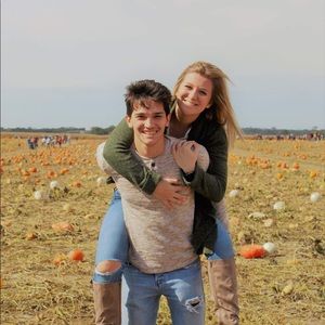 Meet your Posher, Alyssa